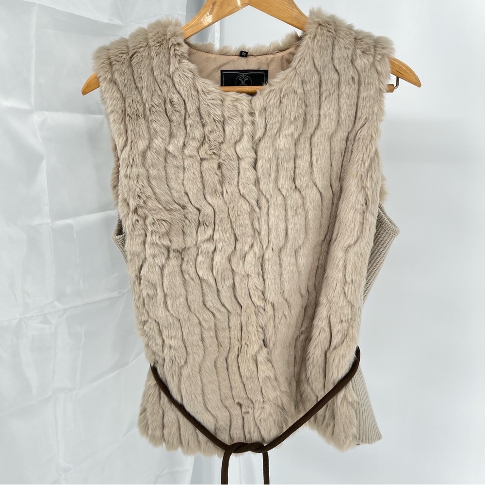 Rino & Pelle Womens Faux Fur Vest Size M (40) Fully Lined Hook Eye Closure Belt